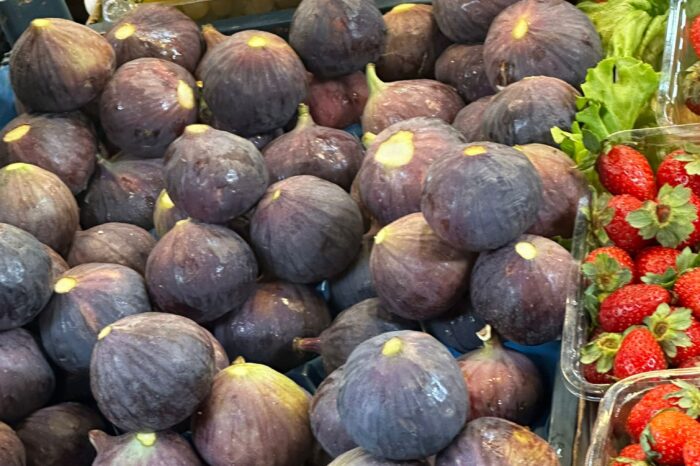 Vegetarian Market Tour with Dinner